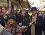 Das Schlagwerkensemble beim Faschingsumzug